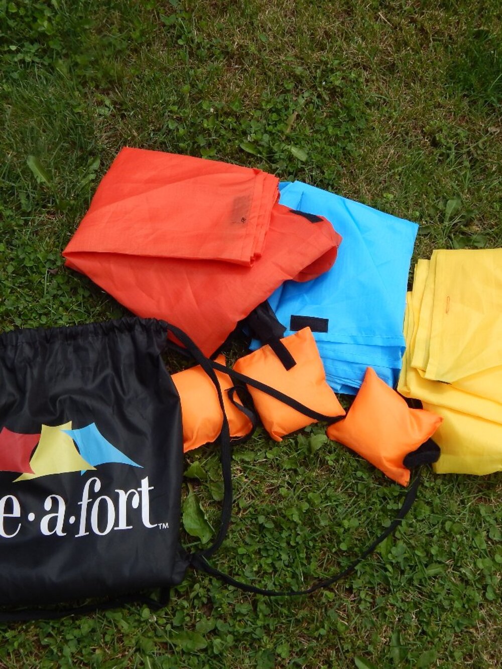 Tote A Fort Original Blanket Fort Building Portable Set STEM Children Toy Play